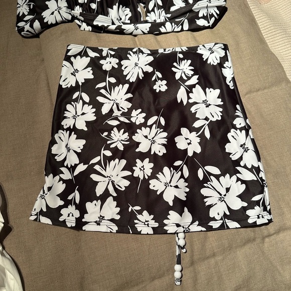 Shein Bikini 3 pieces Size Small NWT - Picture 4 of 6